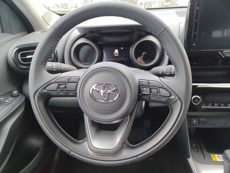 Toyota Yaris Cross 5-TÜRER 1,5-I VVT-IE HYBRID Business