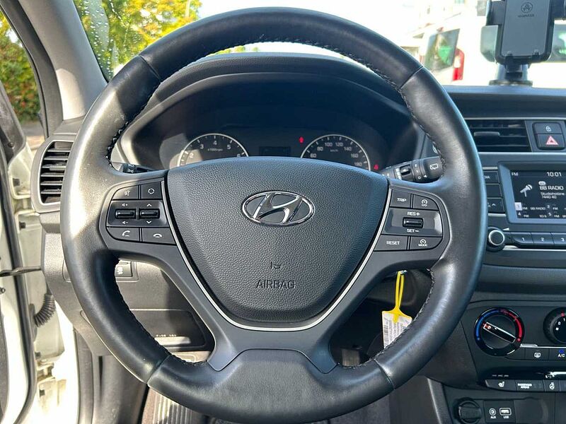 Hyundai i20 5-Türer  1.0 T Benzin M/T 100 PS Trend SHZ LHZ