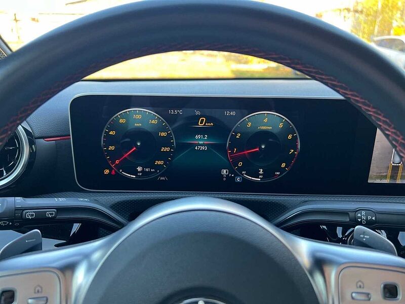 Mercedes-Benz A 250 AMG Line LED 360°Kamera Totwi. Navi Premium