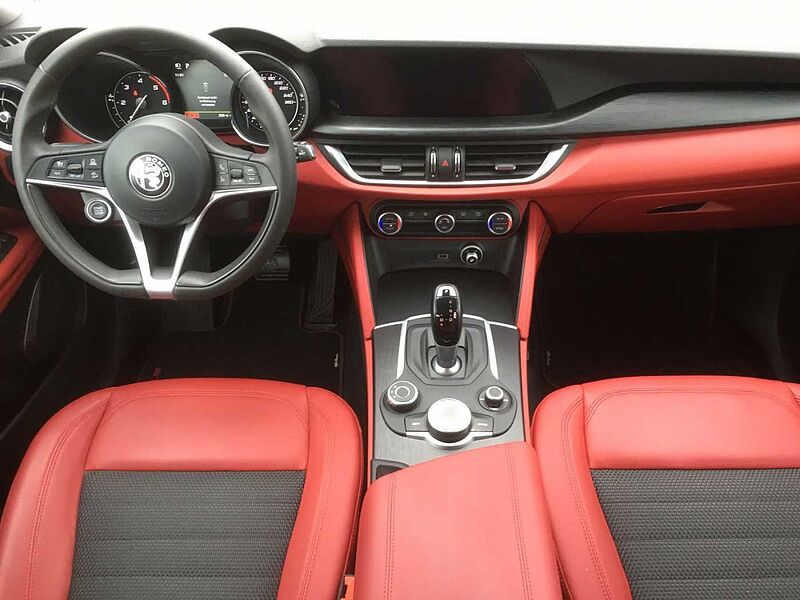 Alfa Romeo Stelvio Super Q4 Leder Winterräder AHK