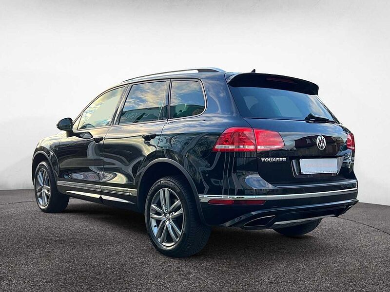 Volkswagen Touareg 3.0 V6 AHK Xenon Standheiz. Pano Kamera